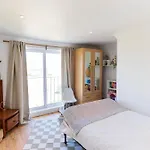 Дом отдыха Hidden Gem Townhouse -