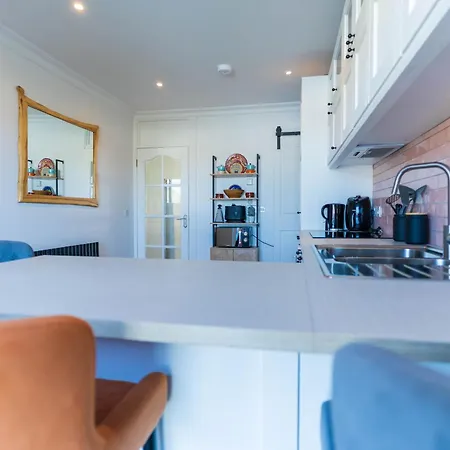 Hidden Gem Townhouse - * Кэрсивин